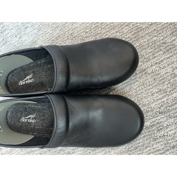 Dansko Women SZ 10.5-11 M Clogs Shoes Men SZ 13.5-14 Leather, Healthcare, EUC - Picture 2 of 9